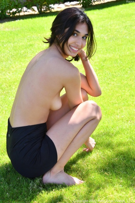 Reina Rae photo
