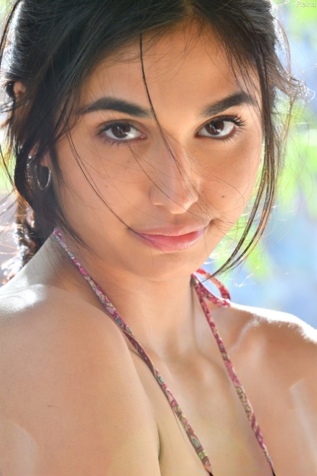 Reina Rae photo