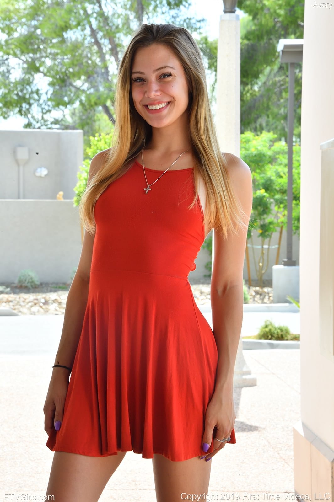 Avery Cristy photo
