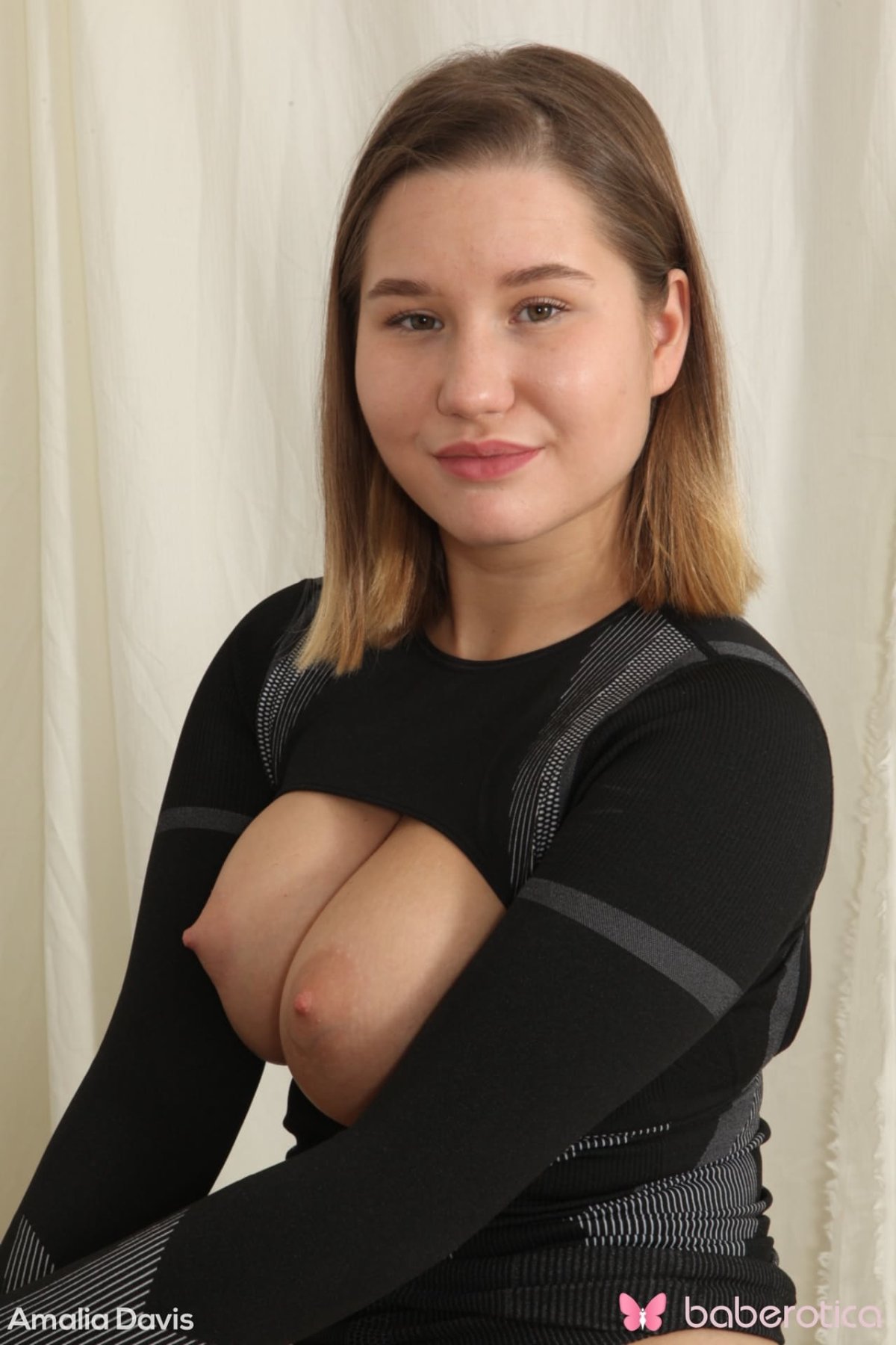 Amalia Davis photo